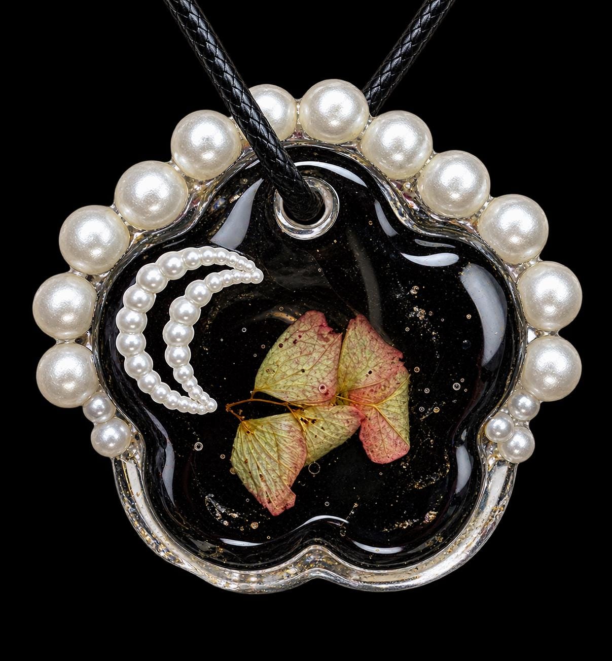 MEDAL WITH FLOWERS