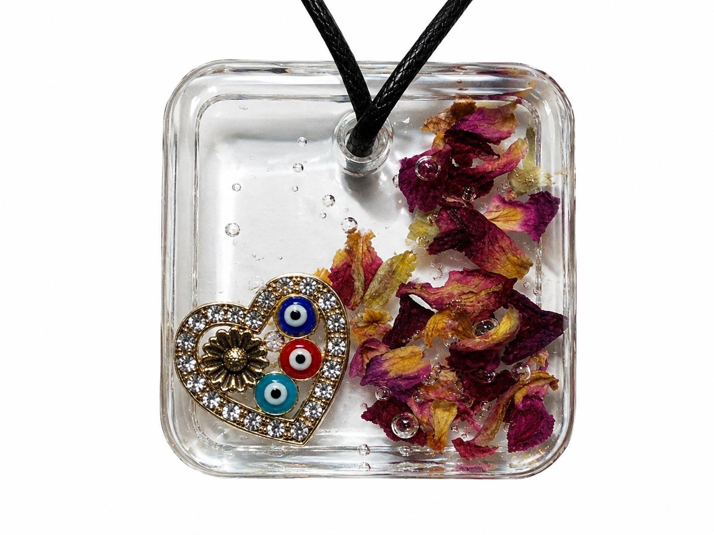 MEDALLION WITH D.FLOWERS