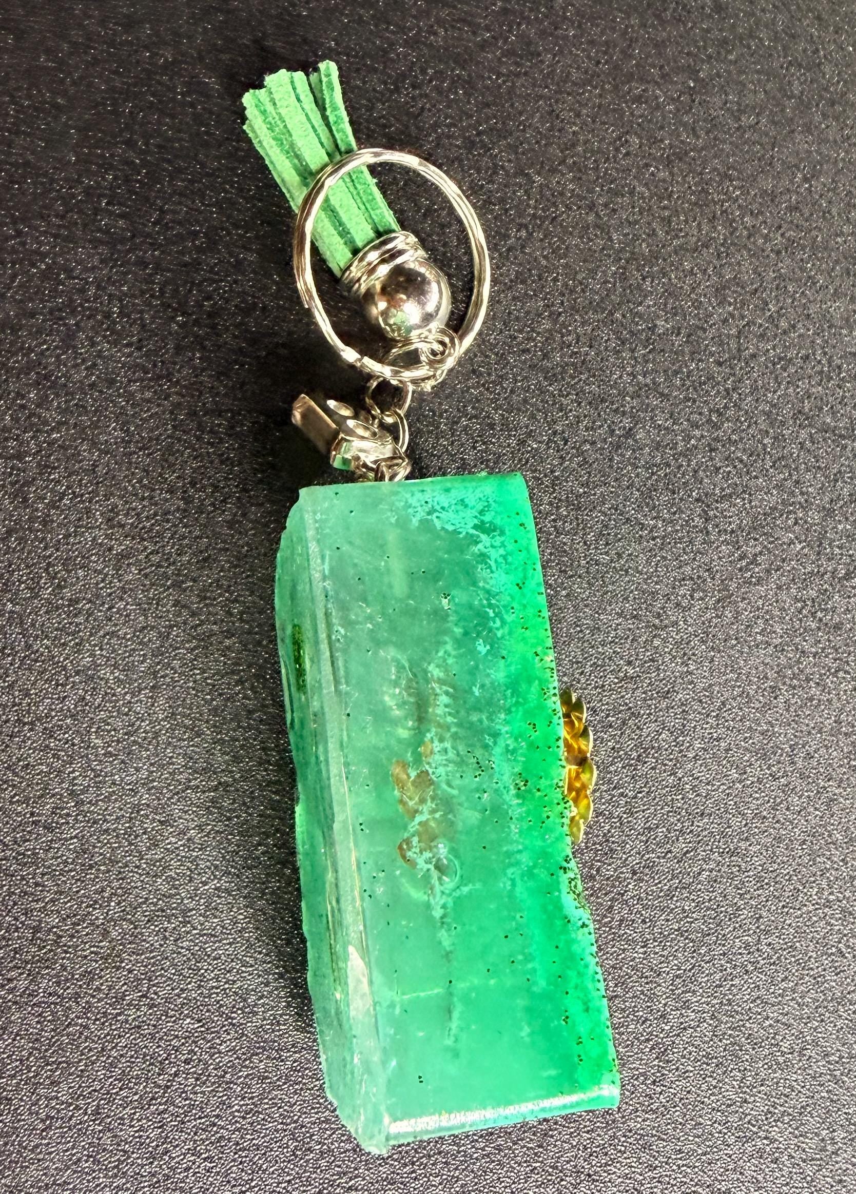KEY RINGS LETTER B
