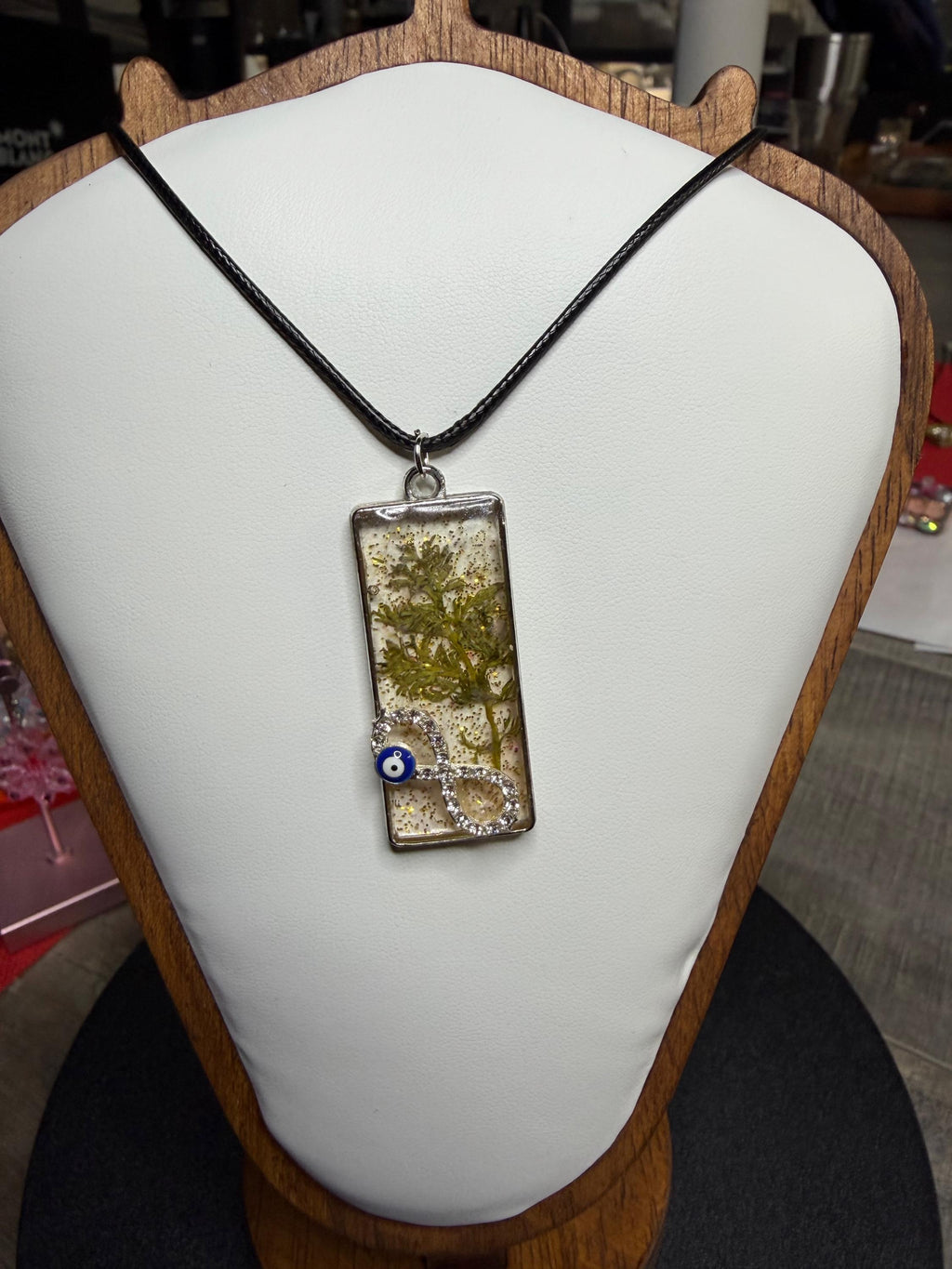 MEDAL TREE LEAF
