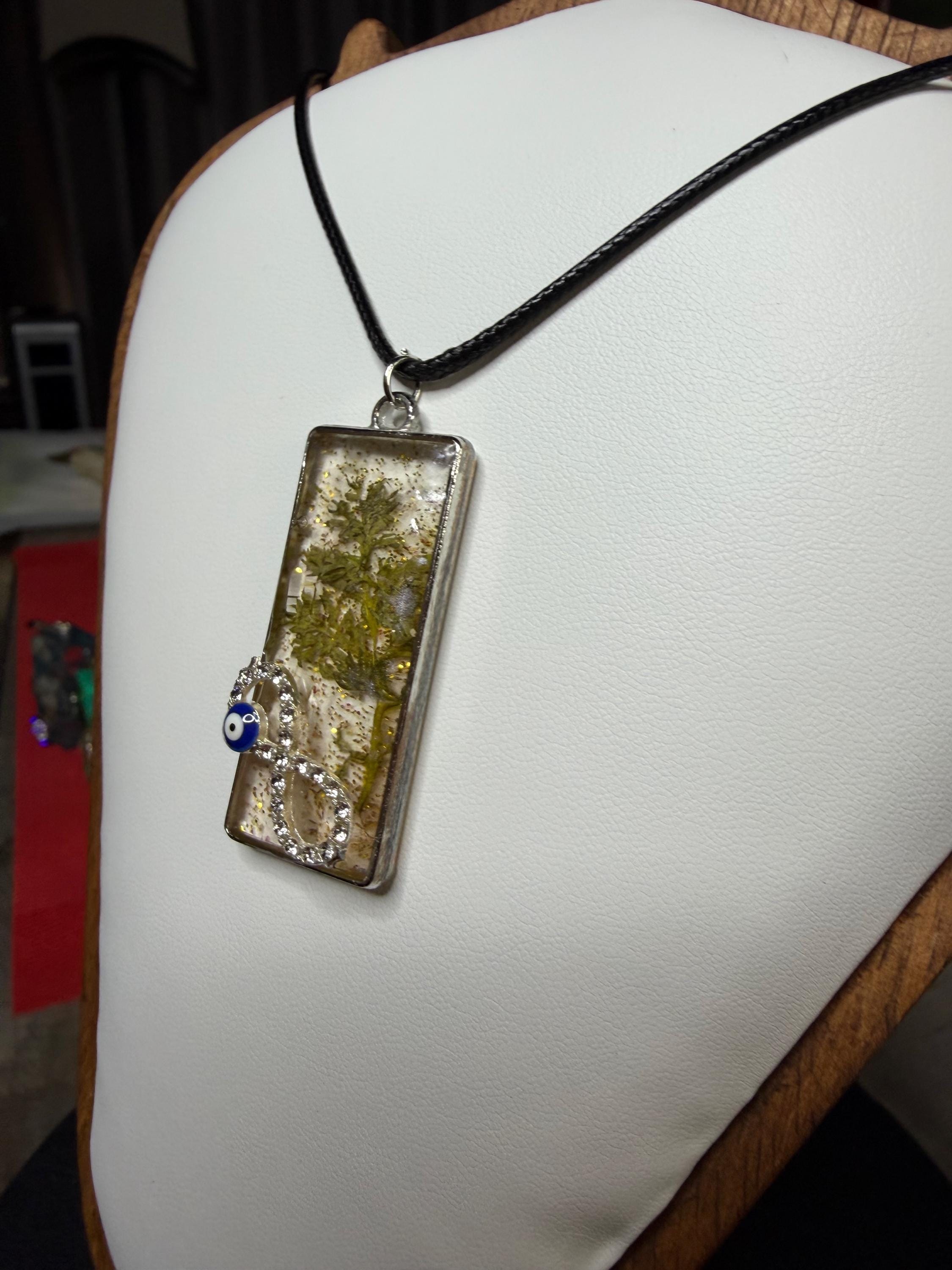 MEDAL TREE LEAF