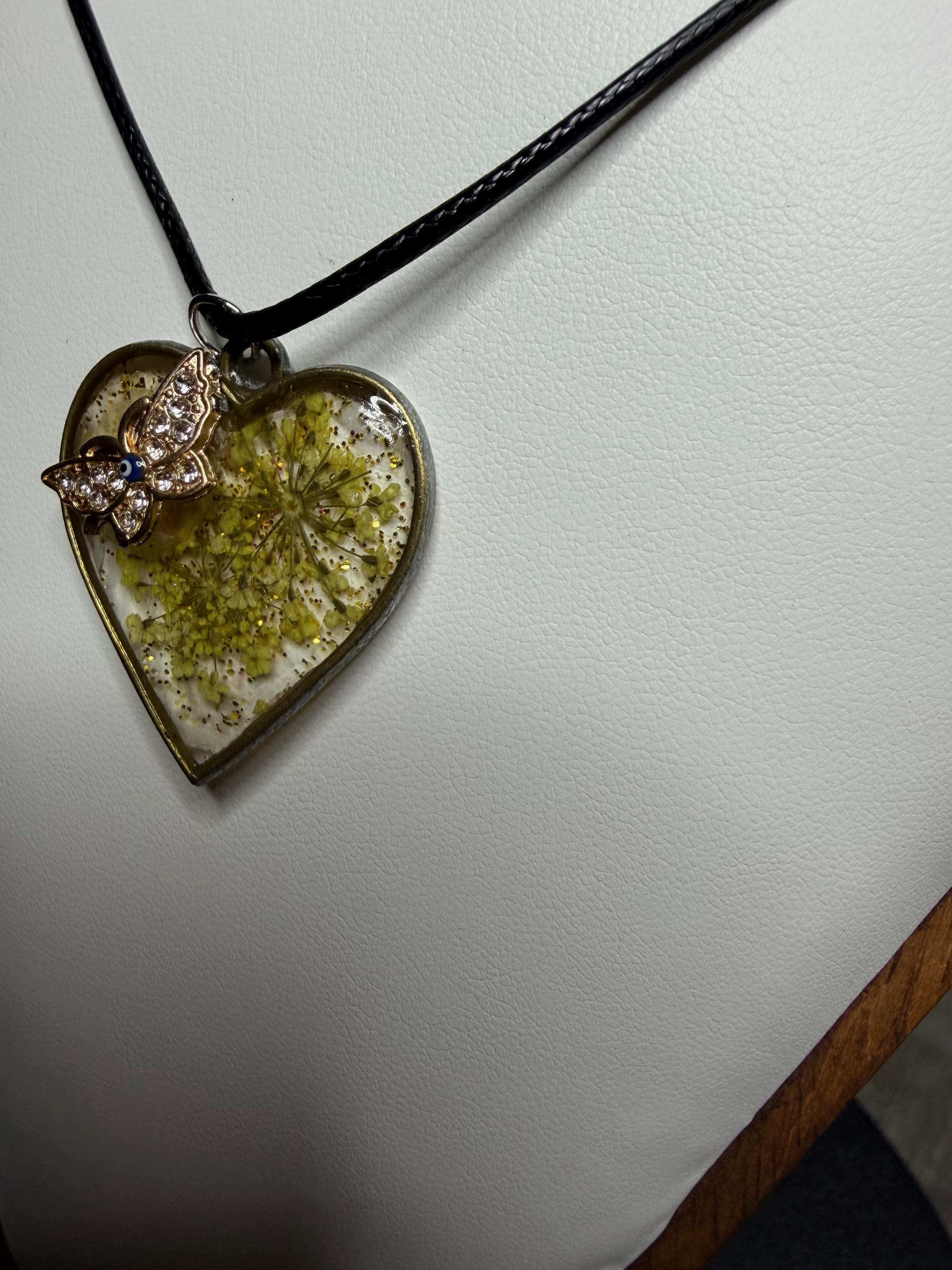 PENDANT HEART FLOWERS