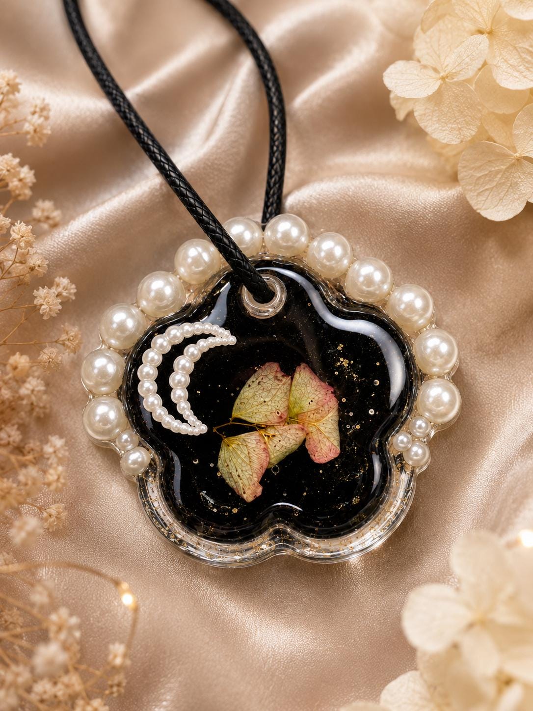 MEDAL WITH FLOWERS