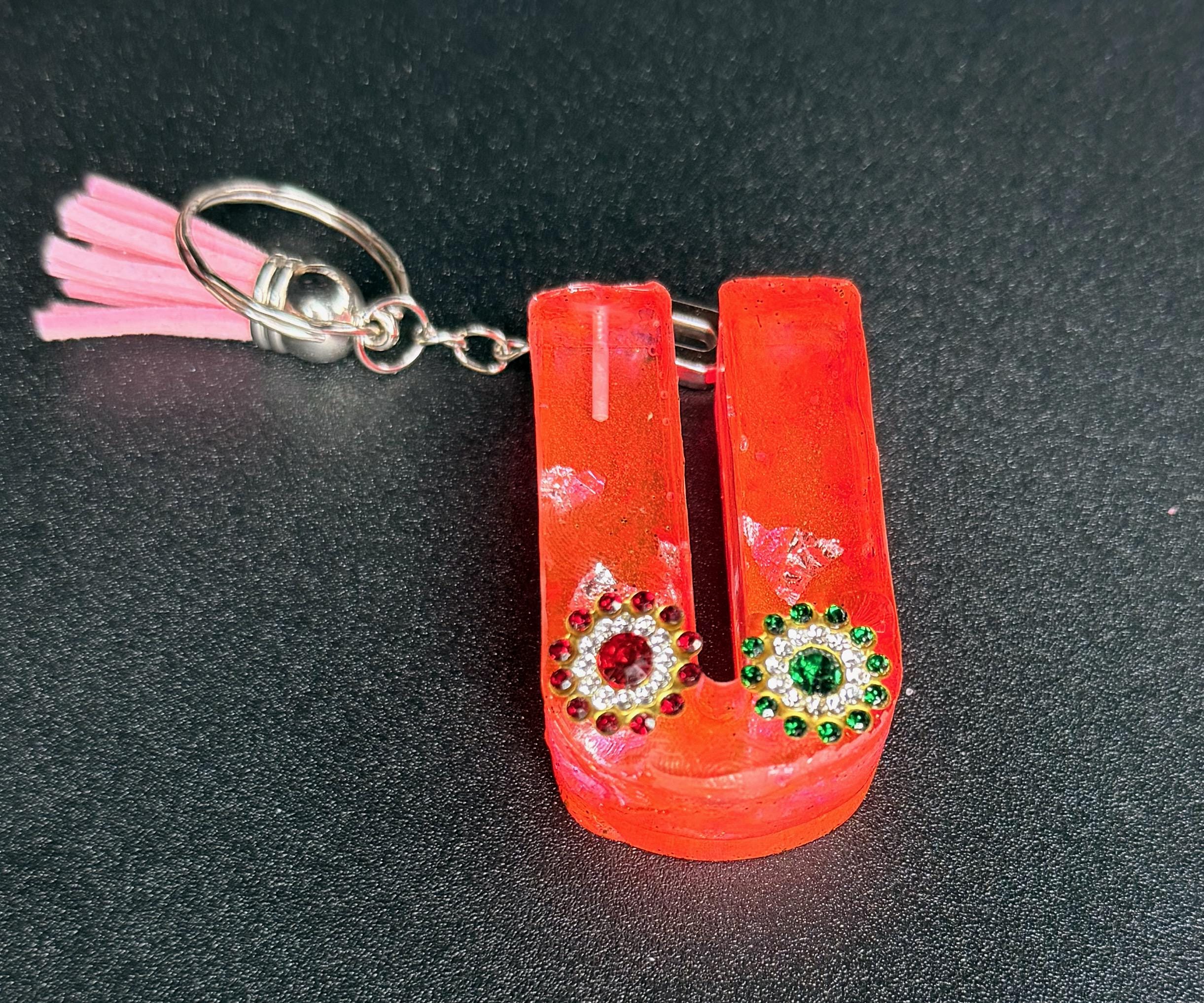 KEY RINGS LETTER U